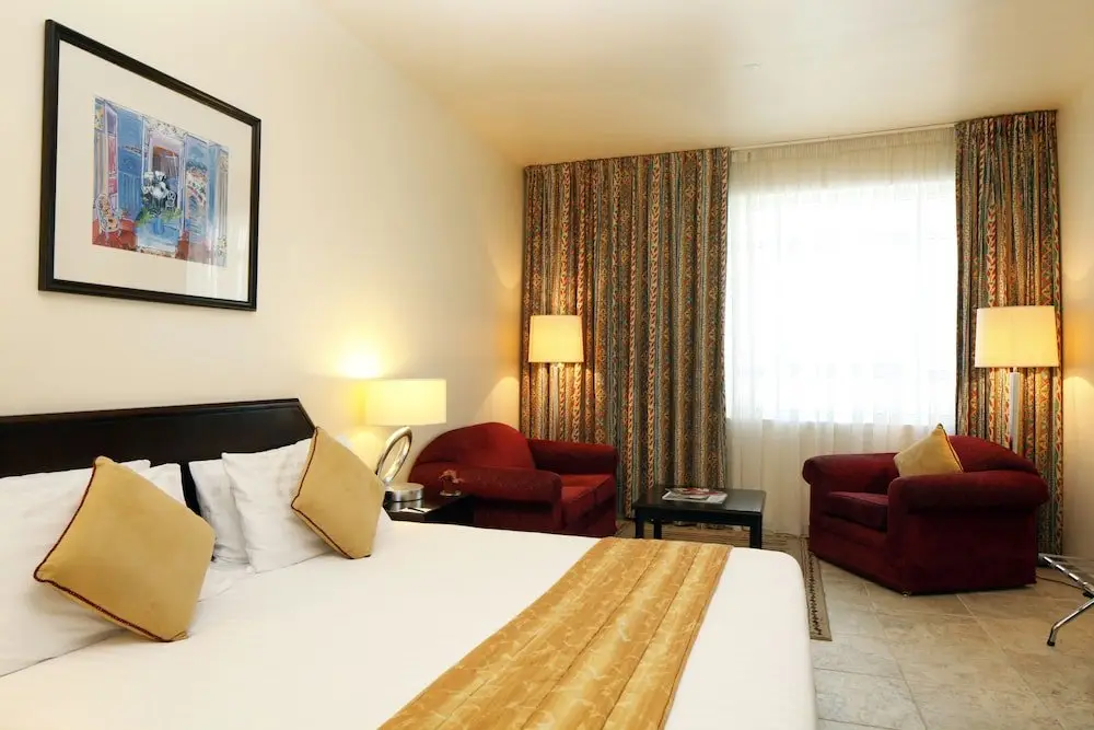 Дубай: Avari Al Barsha Apartment Hotel