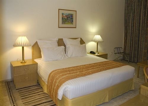 Дубай: Avari Al Barsha Apartment Hotel