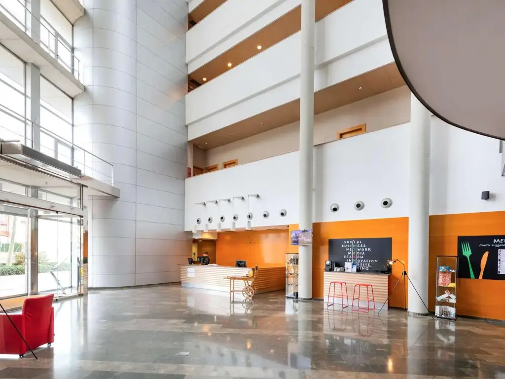 Дубай: Отель Towers Rotana