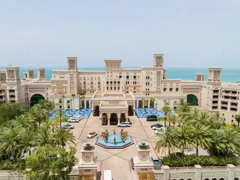 Отель Jumeirah Al Qasr Dubai — фото 1