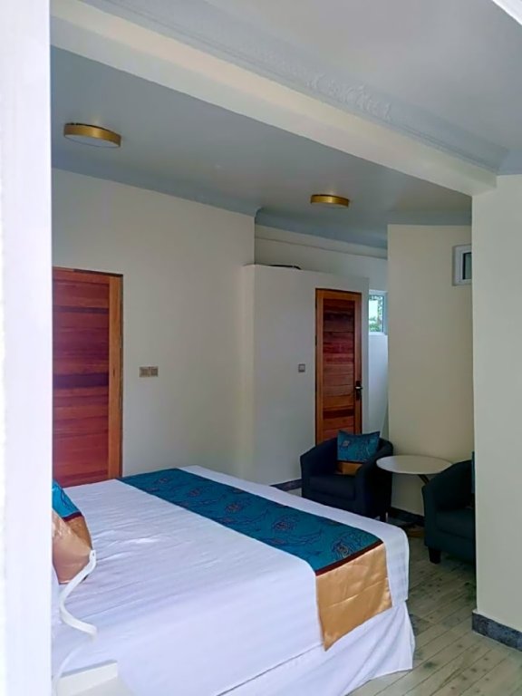 Атолл Фаафу: Island Life Maldives Retreat & Spa