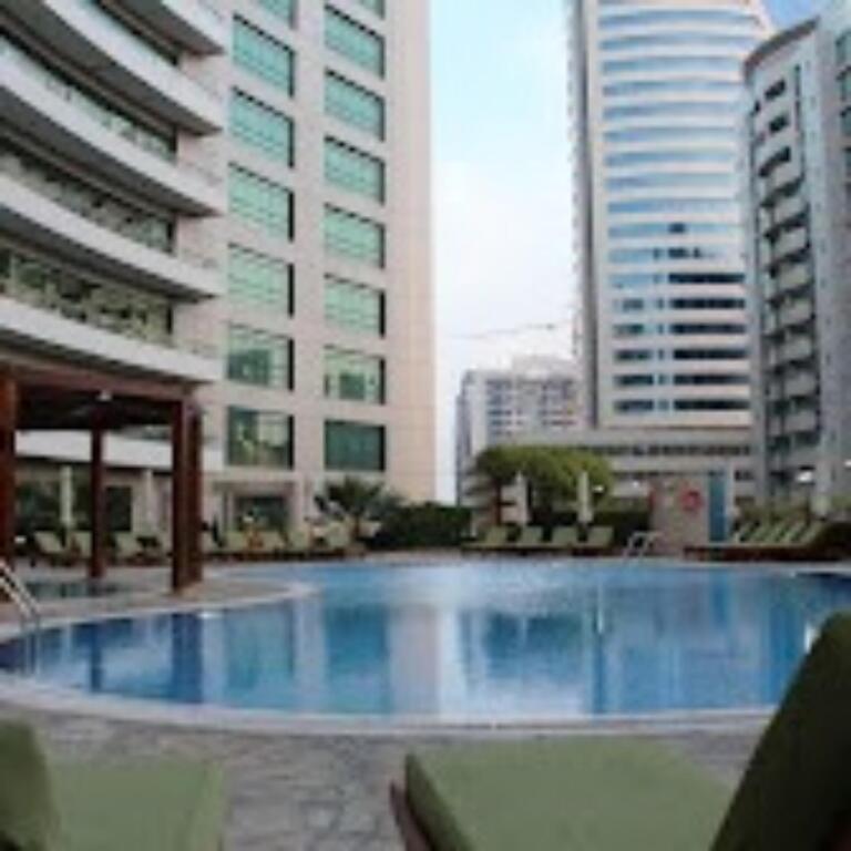 Дубай: TIME Oak Hotel & Suites
