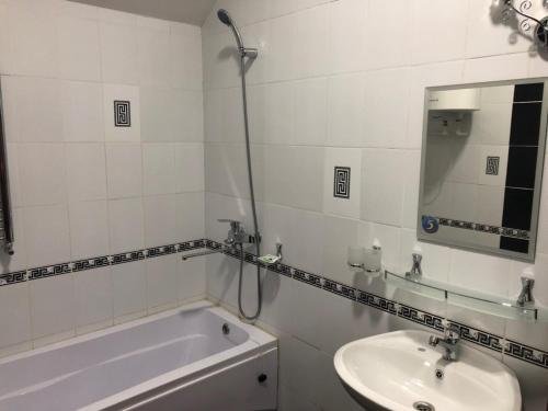 Наманган: Diyor Hotel