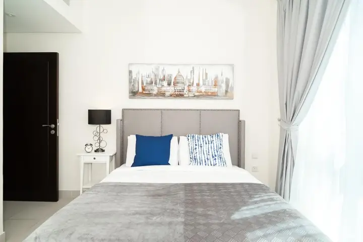 Дубай: Deluxe 2B apartment close to Burj Khalifa