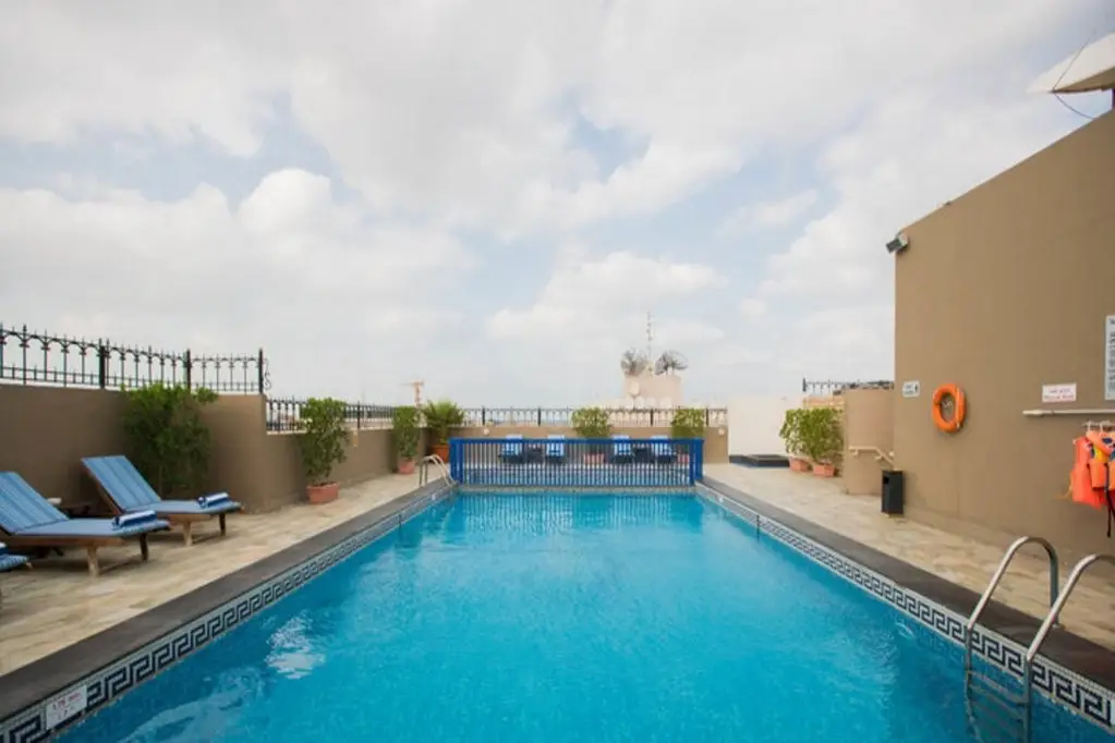 Дубай: Savoy Central Hotel Apartments