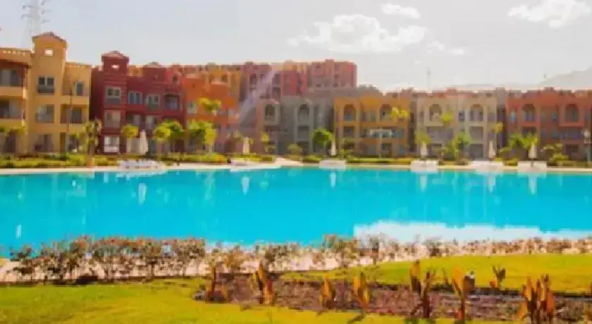 Айн-Сохна: Two-Bedroom Chalet at Porto Sokhna Water Front