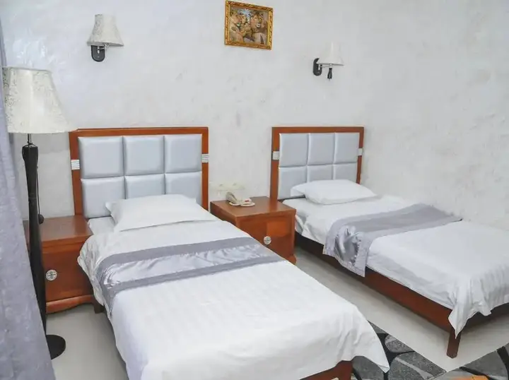 Батуми: Hotel Chveni Sakhli