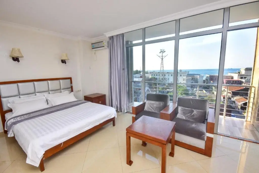 Батуми: Hotel Chveni Sakhli