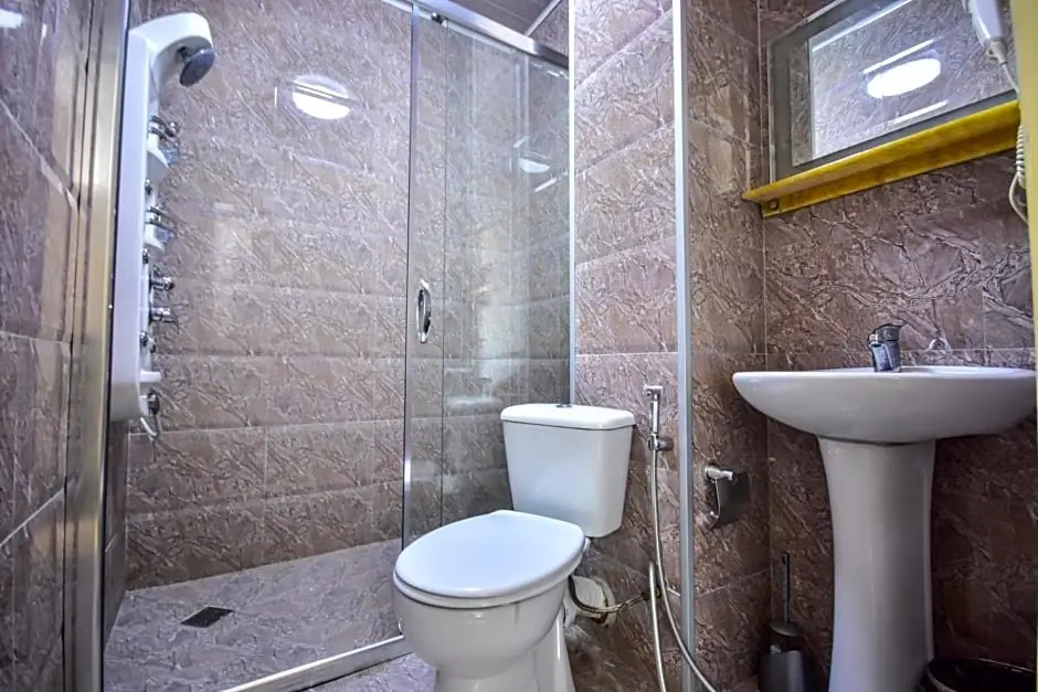 Батуми: Hotel Chveni Sakhli