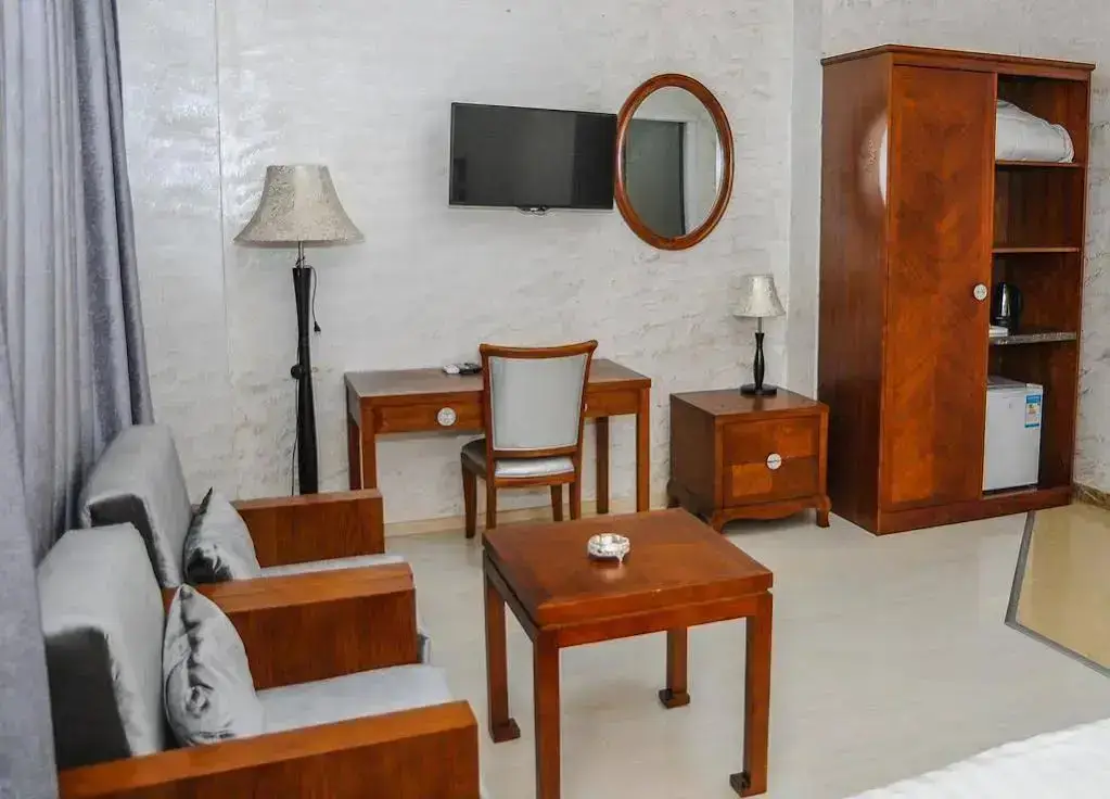 Батуми: Hotel Chveni Sakhli