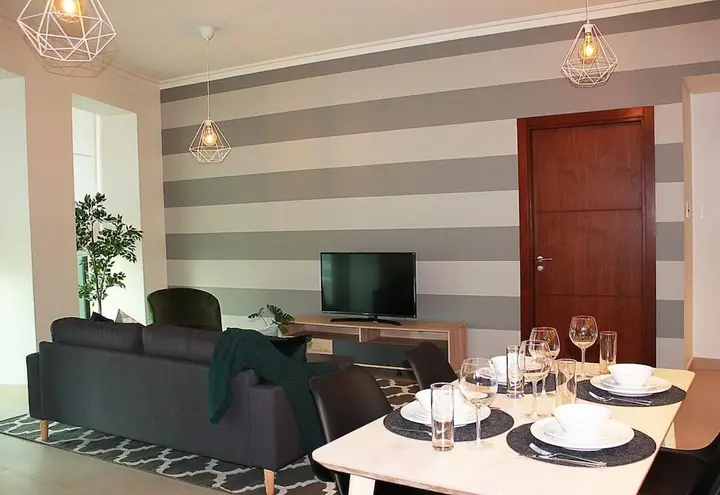 Дубай: 5 Apt in Architectural Marvel of Dubai