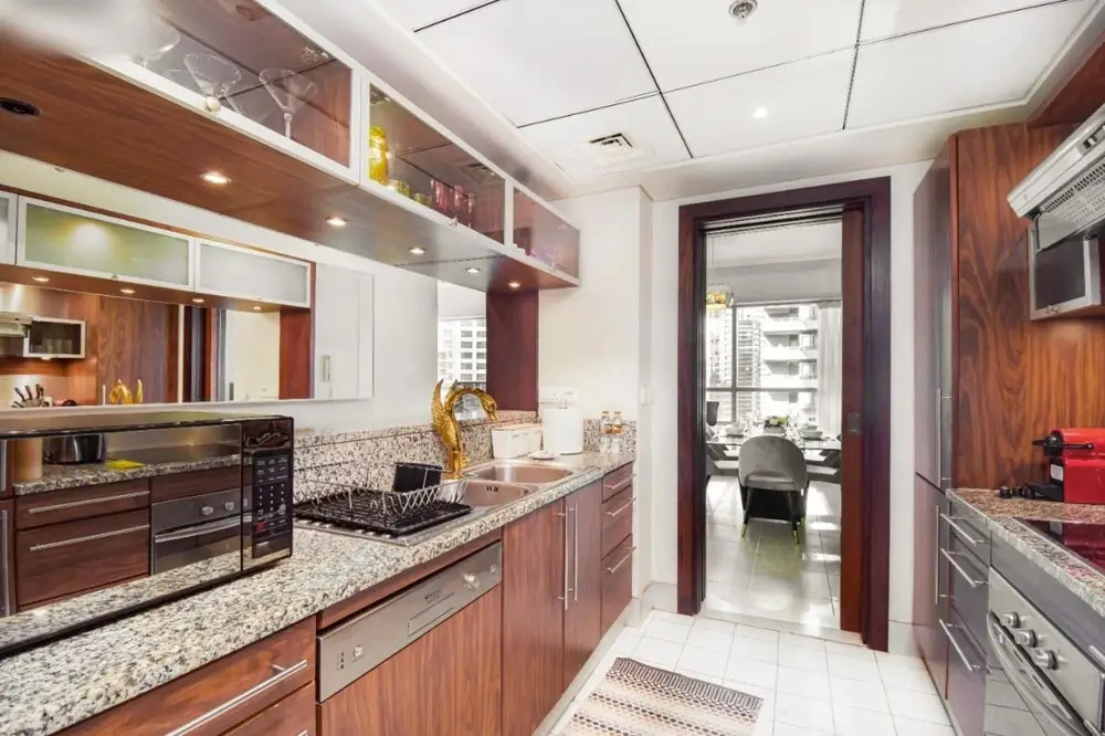 Дубай: 2B Apt With Waterfront View JBR