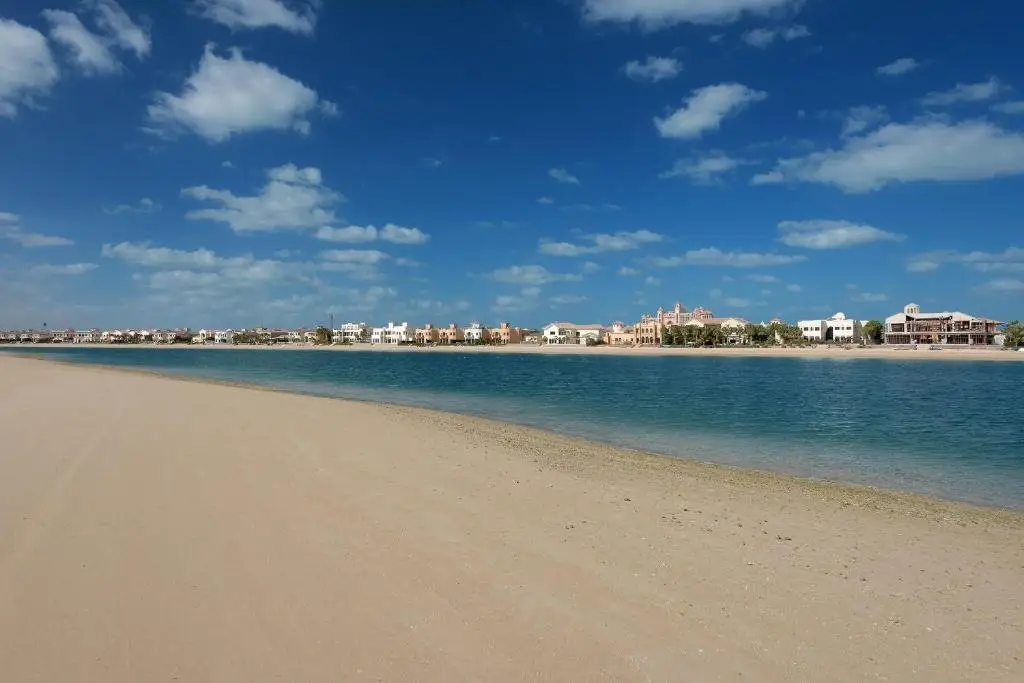 Дубай: Maison Privee - Palm Jumeirah Beach Front XL Villa w/Prvt Pool