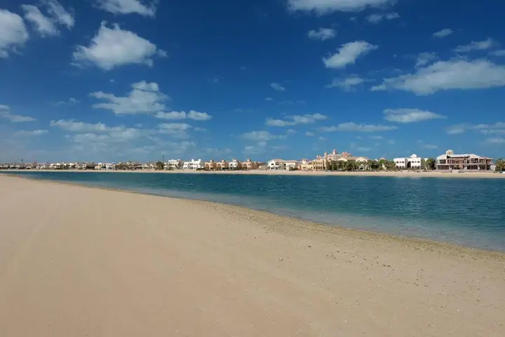Дубай: Maison Privee - Palm Jumeirah Beach Front XL Villa w/Prvt Pool