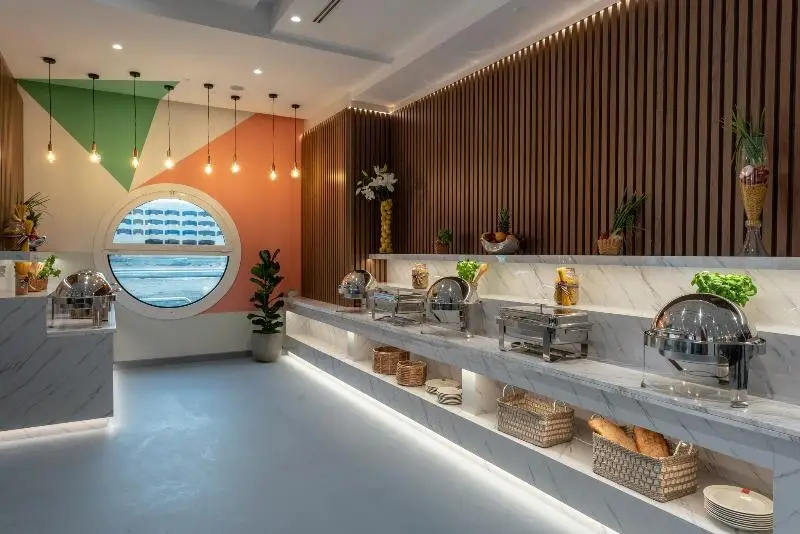 Дубай: Leva Hotel and Suites Mazaya Centre