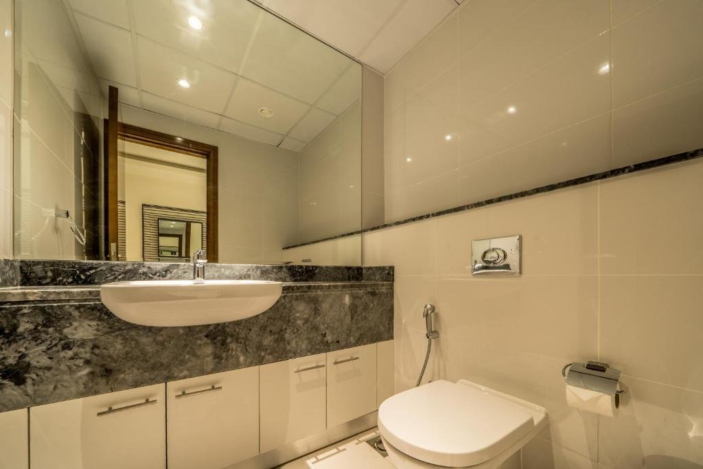 Дубай: Primestay - Al Habtoor City Two Bedroom