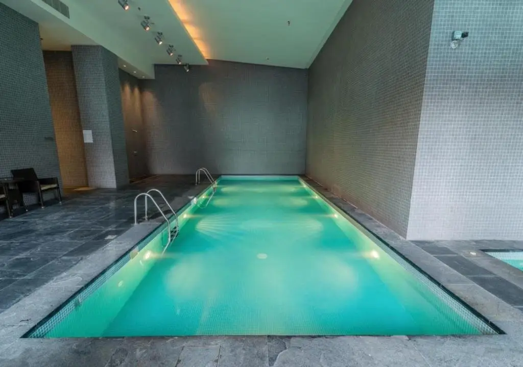 Дубай: Nasma Luxury Stays - Limestone House