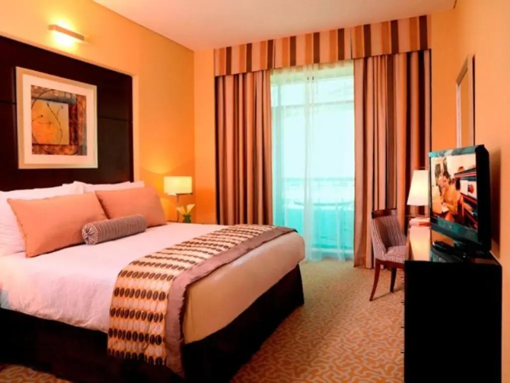 Дубай: TIME Topaz Hotel Apartment