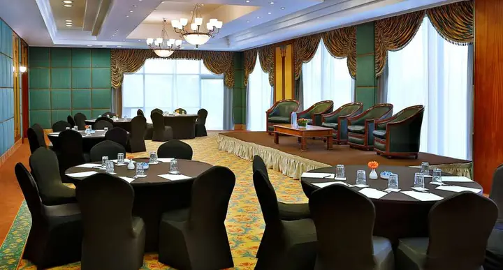 Город 6-го октября: Курортный отель Hilton Pyramids Golf