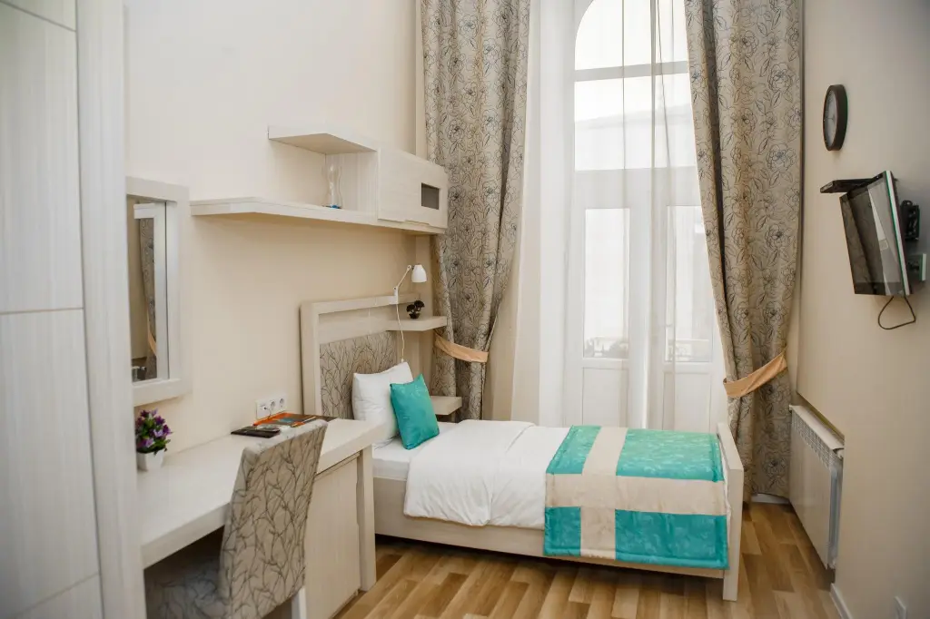 Баку: Bristol Hotel