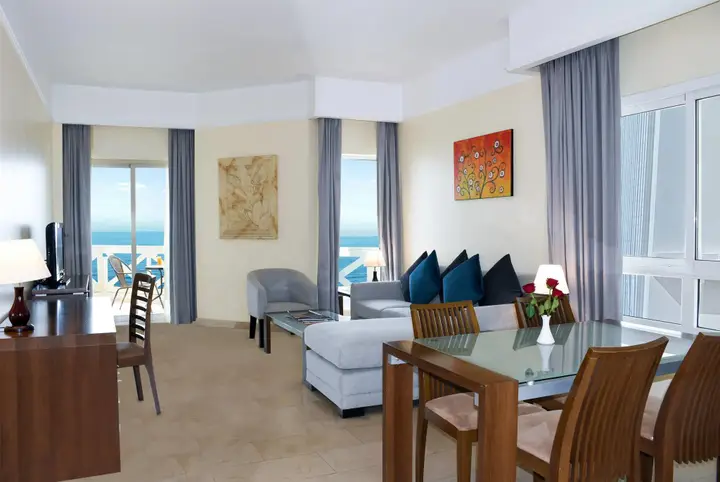 Аджман: Отель Ramada By Wyndham Beach Ajman