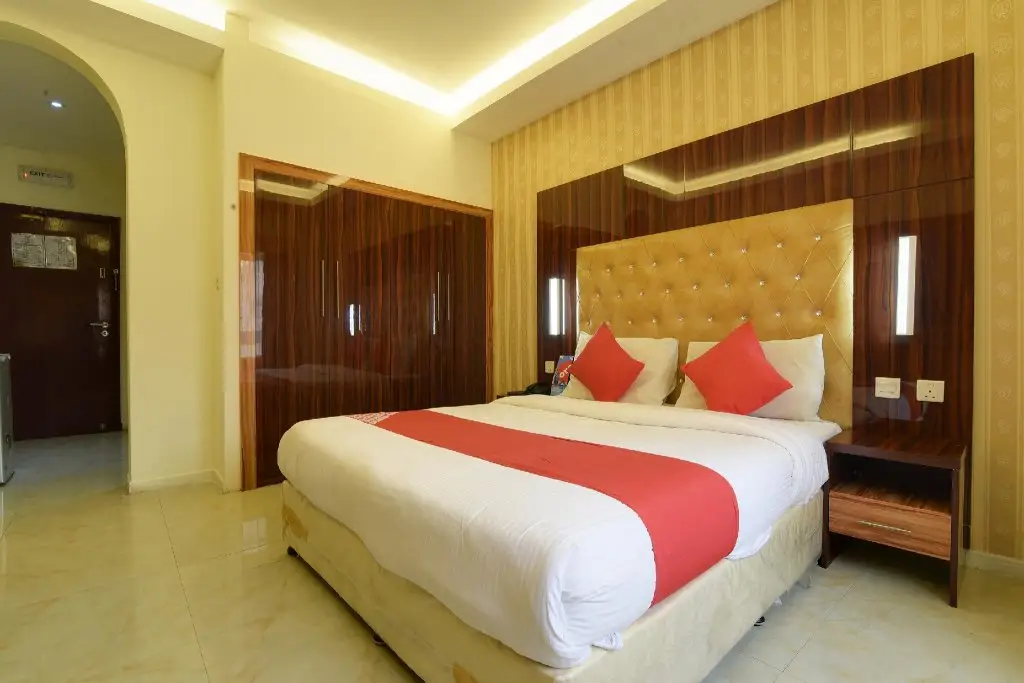 Дубай: Burj Nahar Hotel