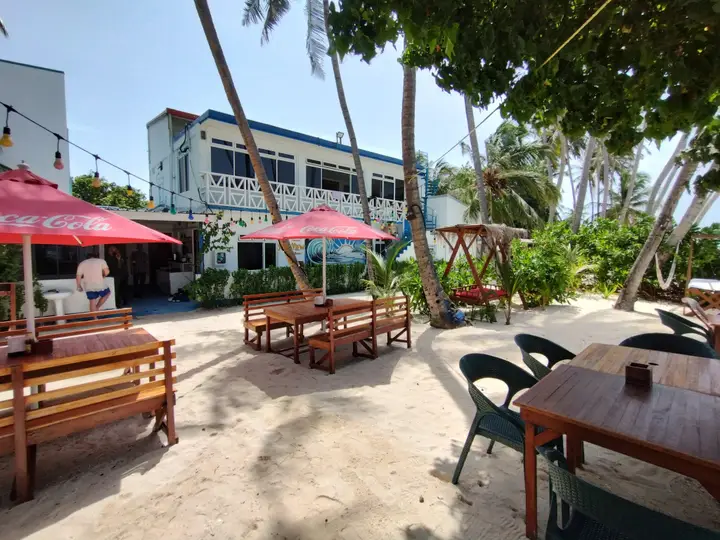 Тулусду: Batuta Maldives Surf View