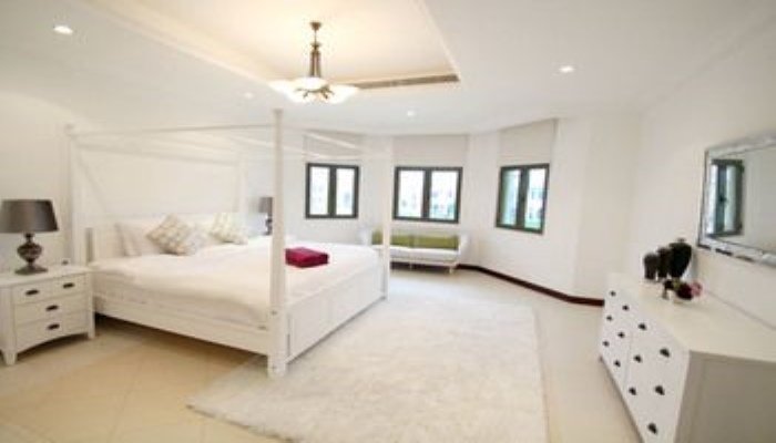 Дубай: The Palm Jumeirah Villas - Frond P