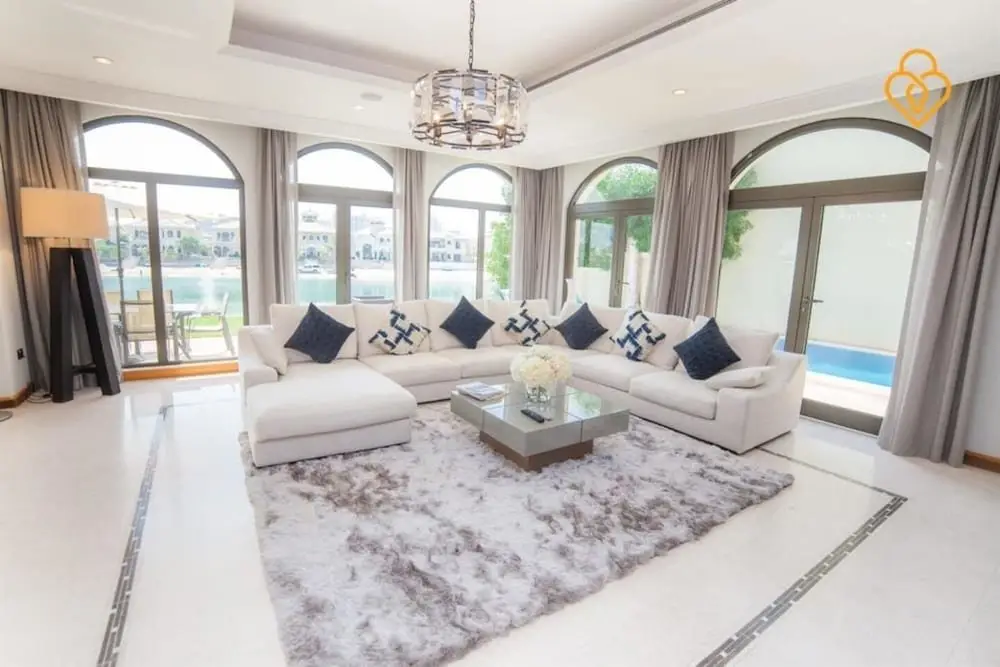 Дубай: Villa 4 Bedroom D17