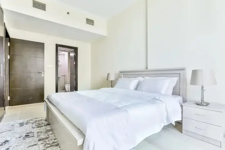 Дубай: Driven Holiday Homes - Torch Tower