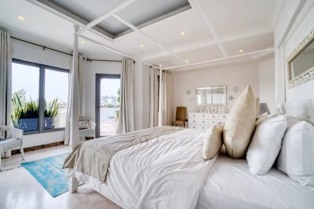 Дубай: Private 5 Bedrooms Villa With Pool