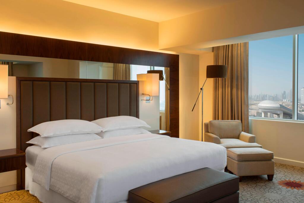 Дубай: Sheraton Mall of the Emirates Hotel, Dubai