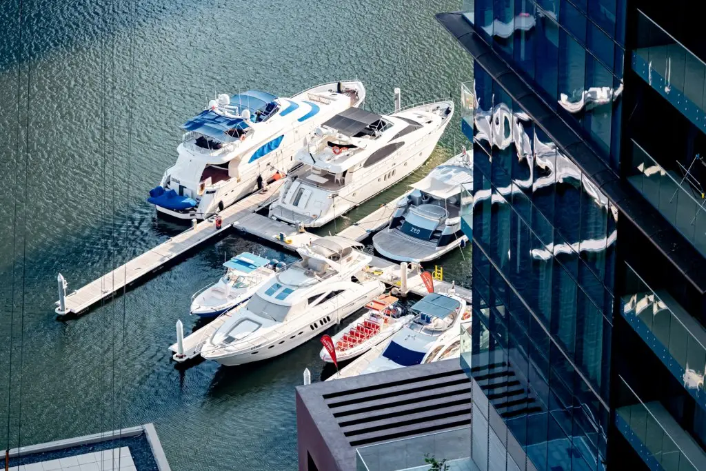 Дубай: Unique bright studio with balcony in Marina Gate