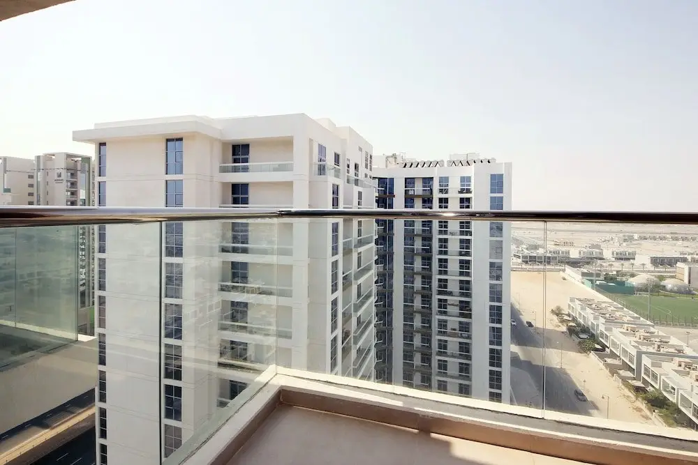 Studio Apartment in Azizi Samia — фото 1