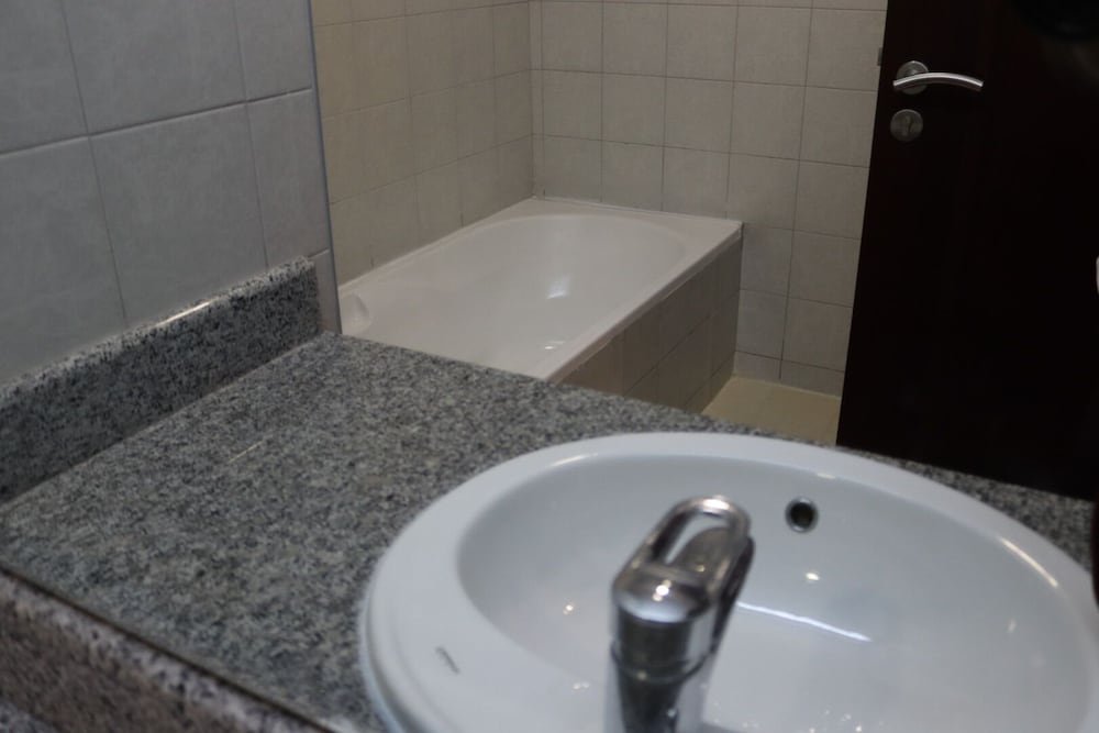 Дубай: Stunning Studio With Pool And Gym Close To Marina