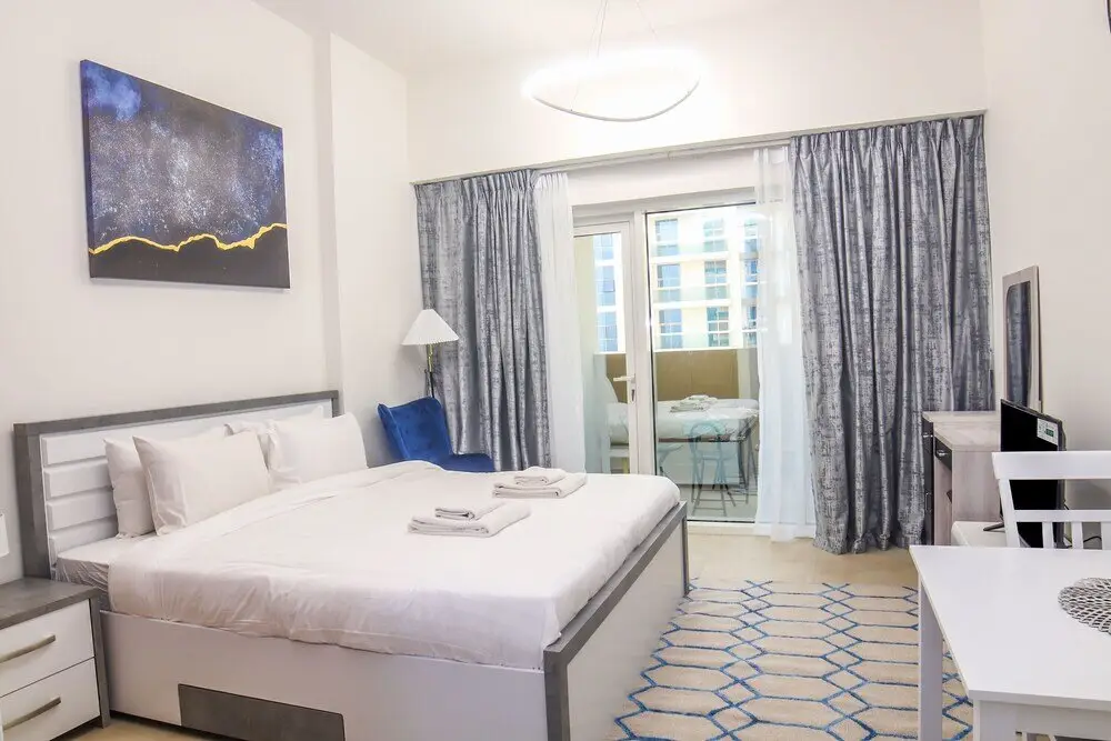 Дубай: Studio Apartment in Azizi Farishta