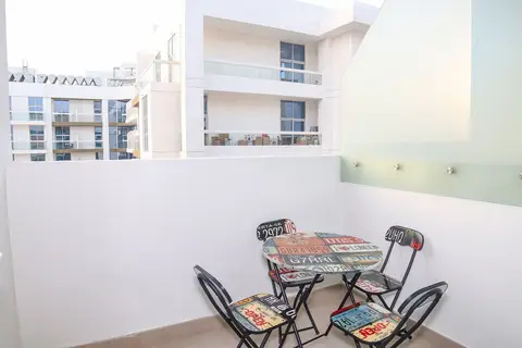Studio Apartment in Azizi Farishta — фото 1
