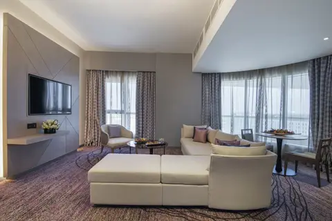 Pearl Rotana Hotel Capital Centre — фото 1