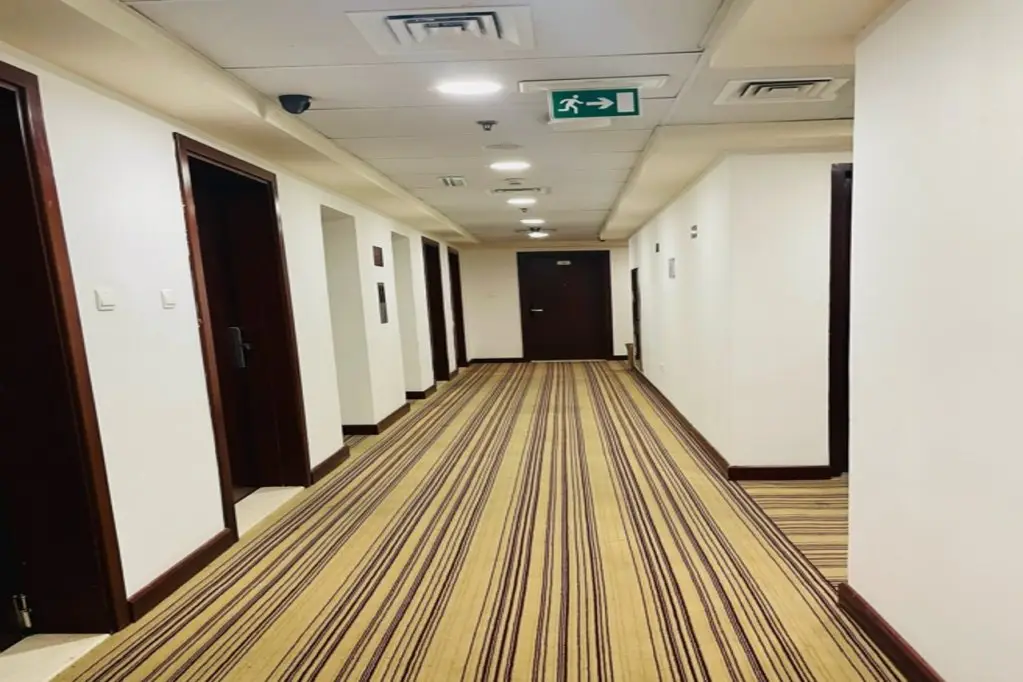 Дубай: Mra Grand Hotel