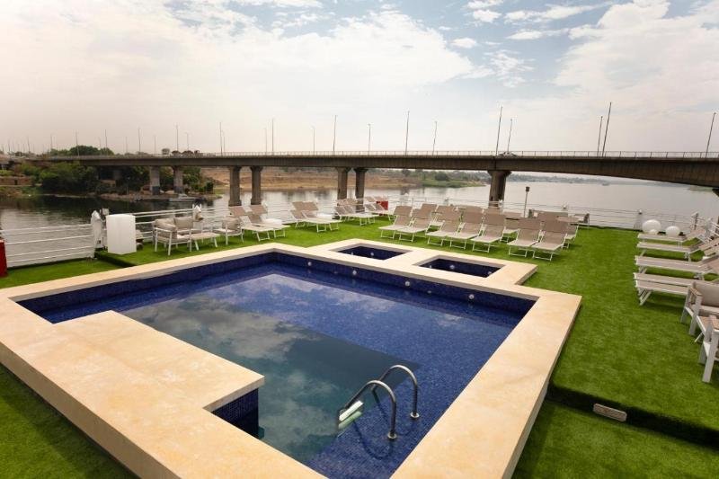 Луксор: Sunrise Semiramis II Cruise 4&7 Nights From Luxor
