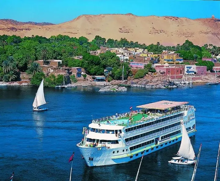 Луксор: Sunrise Mahrousa Cruise 4&7 Nights From Luxor
