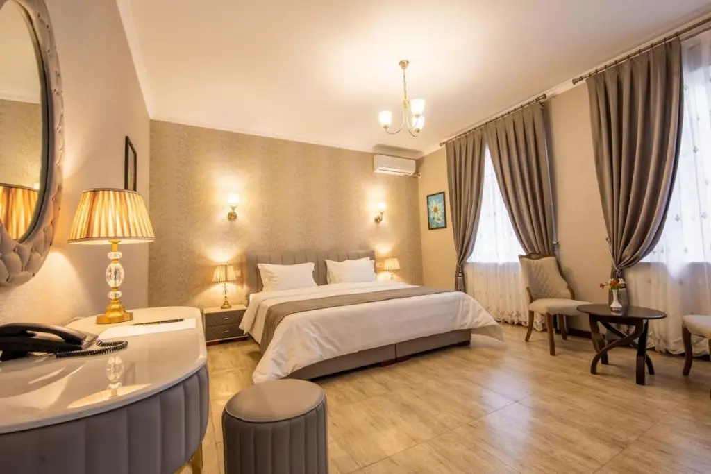 Ташкент: Emerald Hotel Tashkent