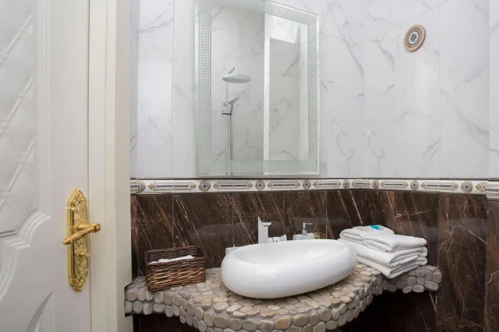 Тбилиси: Proper Apartments Classy Studio Amazing view