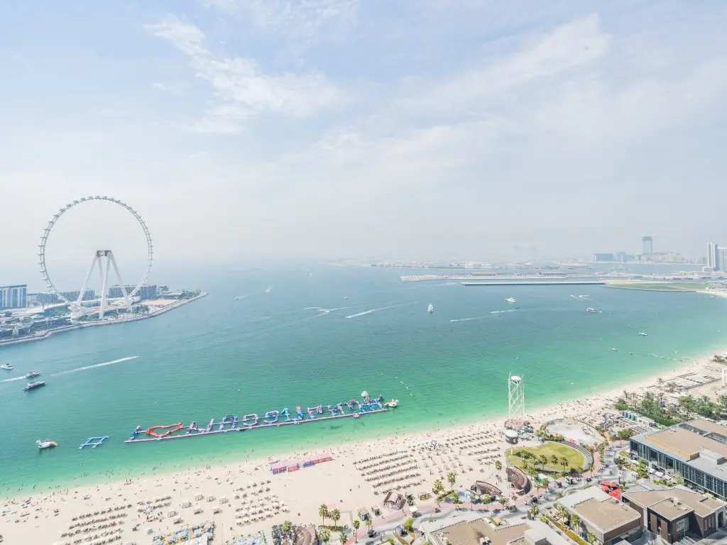 Дубай: Apartments Spacious 2BR Dubai Eye Sea View JBR