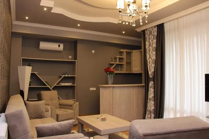Кутаиси: Hotel Monopoli