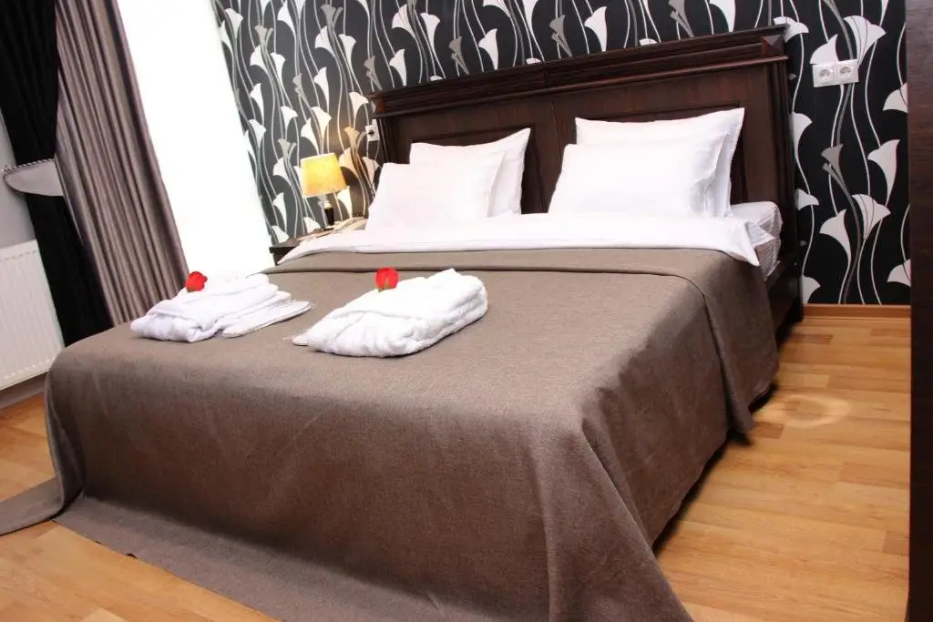 Кутаиси: Hotel Monopoli