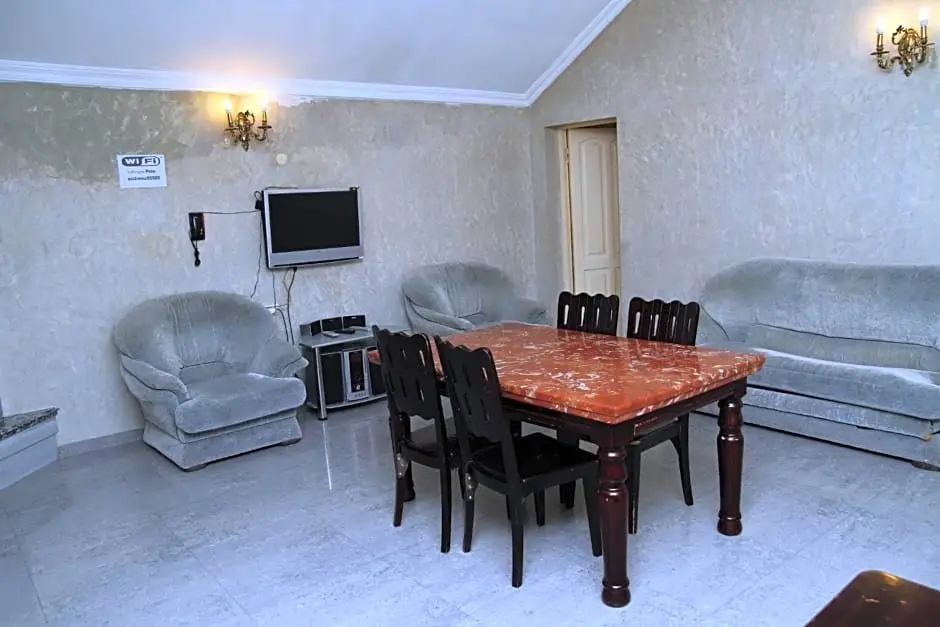 Тбилиси: Hotel Sachveno