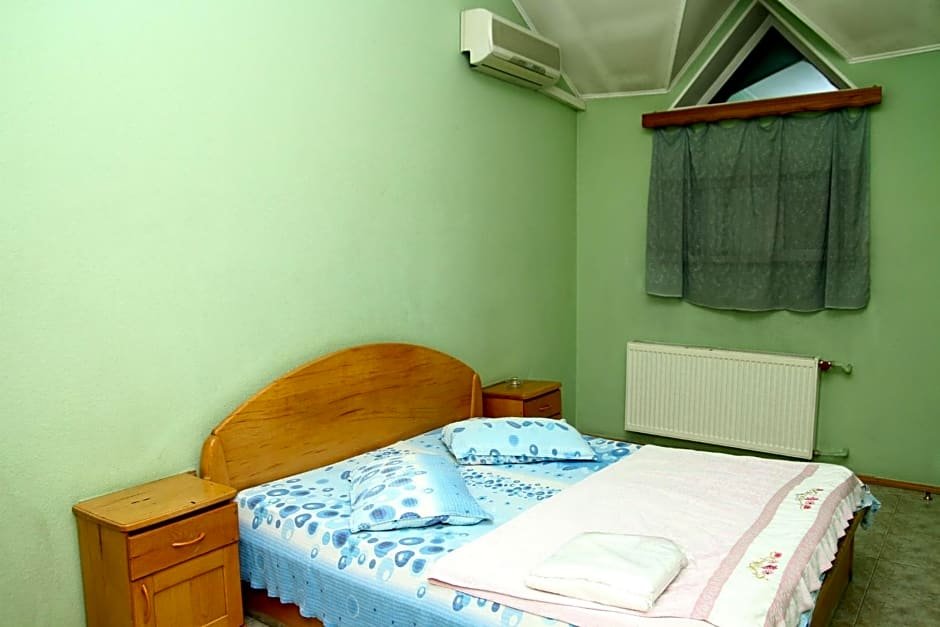 Тбилиси: Hotel Sachveno