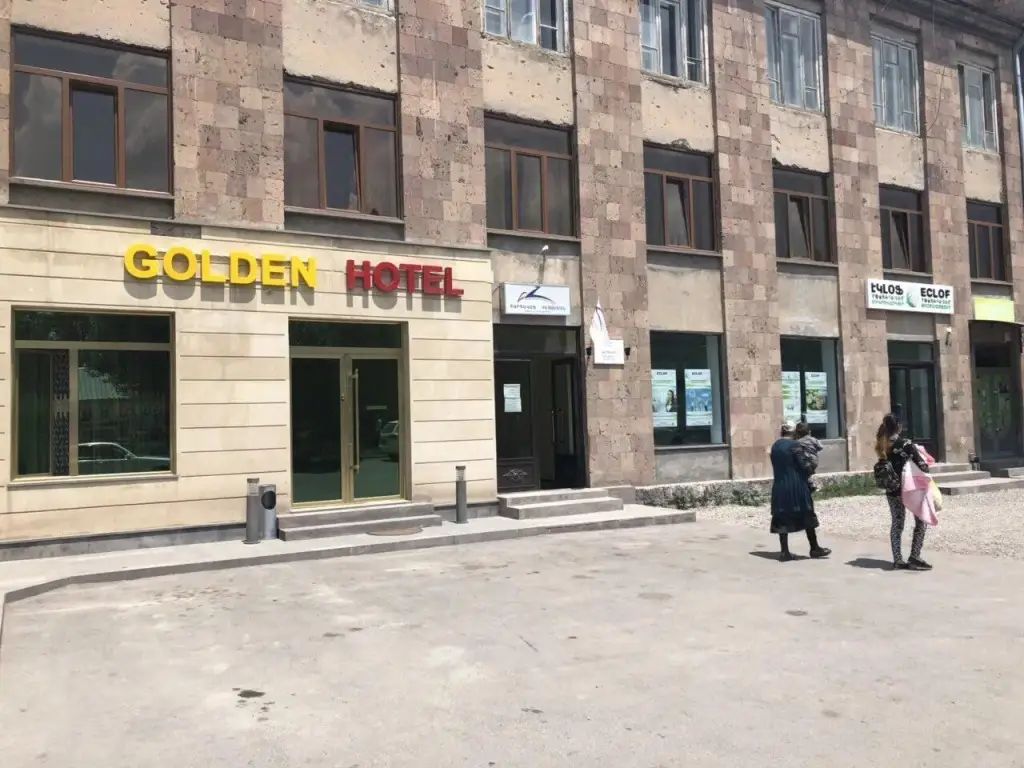 Golden Hotel — фото 1