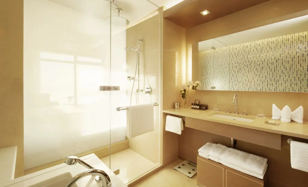 Баку: Отель Fairmont Baku at the Flame Towers